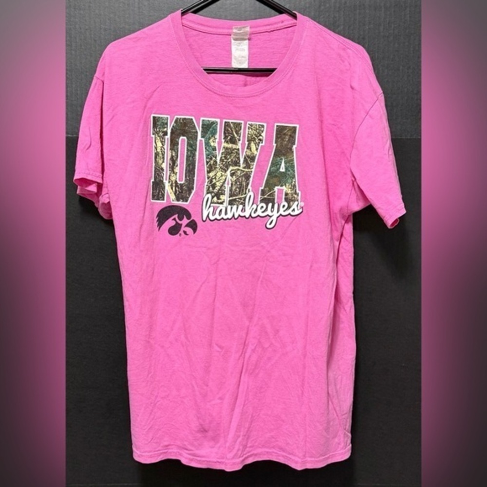 🏜️ University of Iowa Hawkeyes Pink Camouflage T-Shirt Graphic Tee